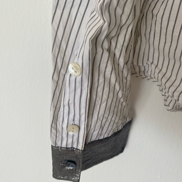 Dolce & Gabbana women’s shirt ( metallic accents)size small - Picture 5 of 9